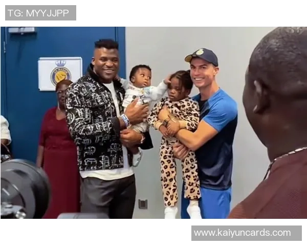 拳击教练：我很乐意和C罗坐下聊聊，我可以帮他提升心理素质